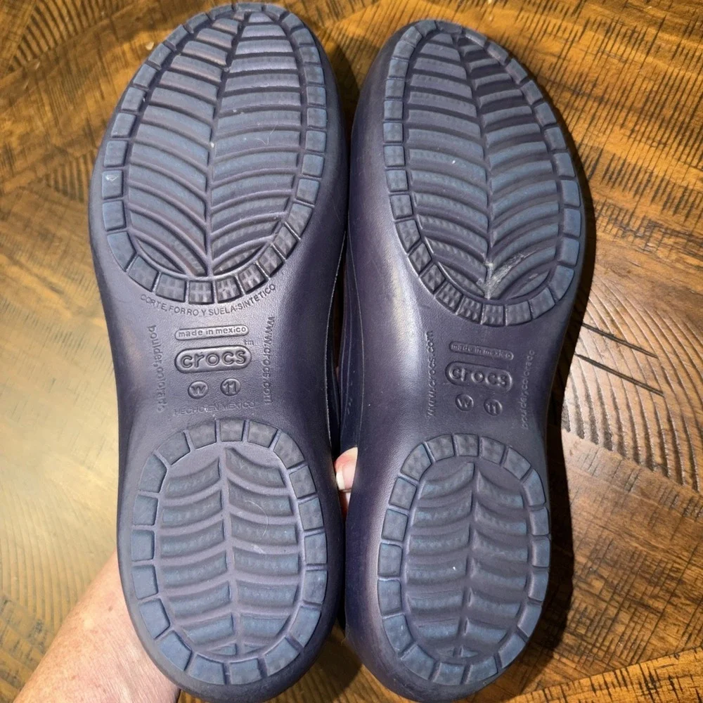 Crocs Kadee Flats Women's Size 11 Navy Blue Beach Summer Resortwear